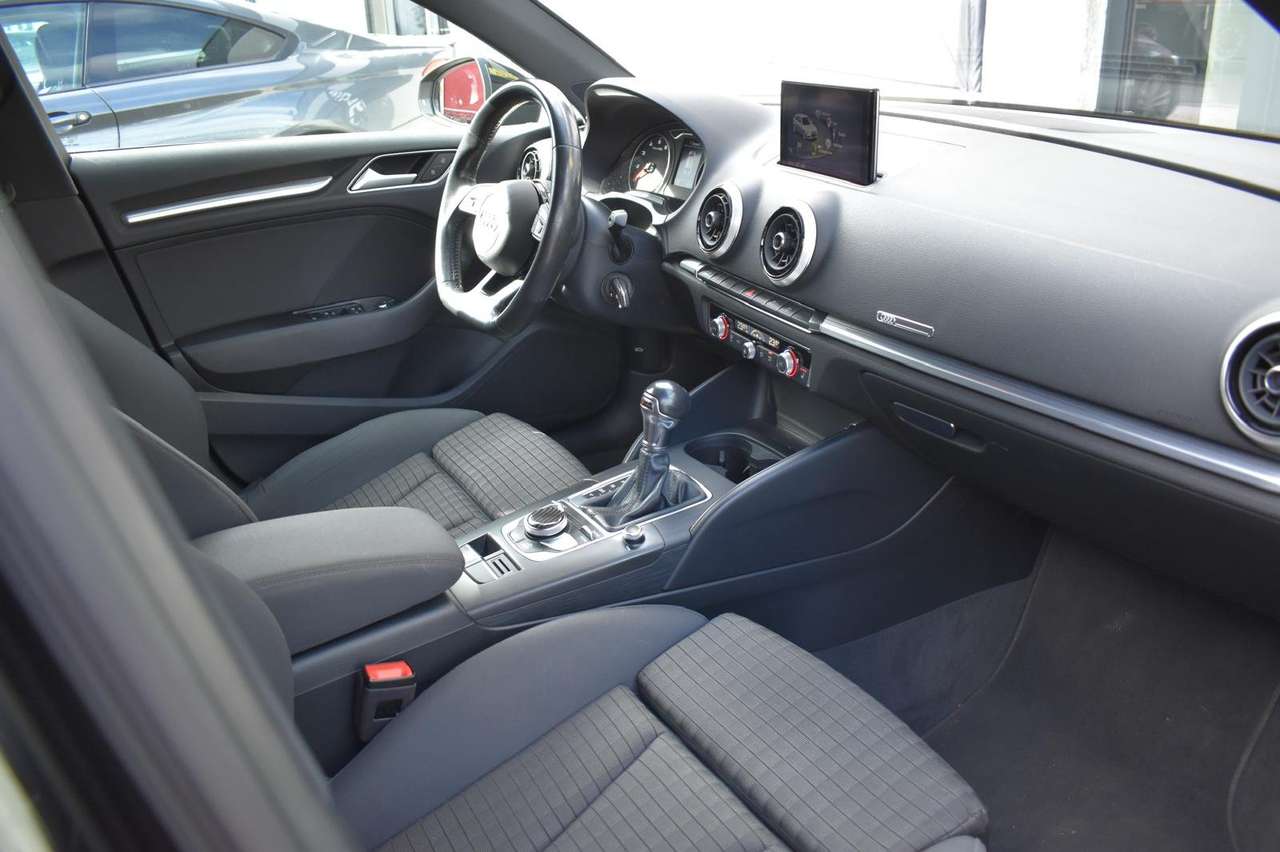 Audi A3  Sportback 35 TFSI S tronic*S-Line*