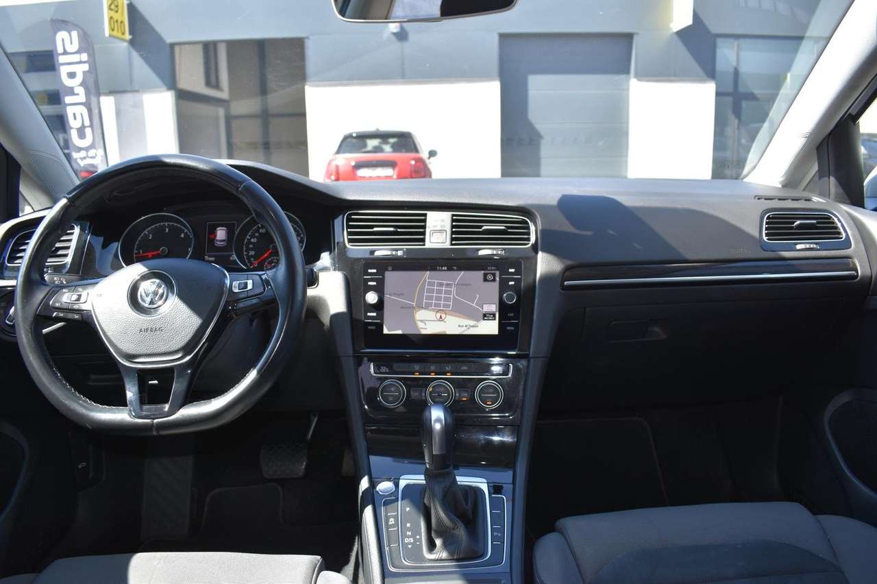 Volkswagen Golf  2.0 SCR TDi Life DSG