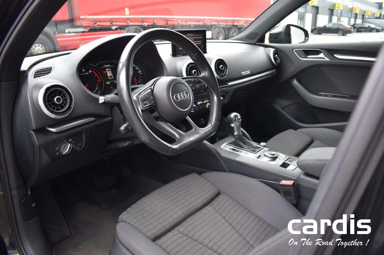Audi A3  Sportback 35 TFSI S tronic*S-Line*