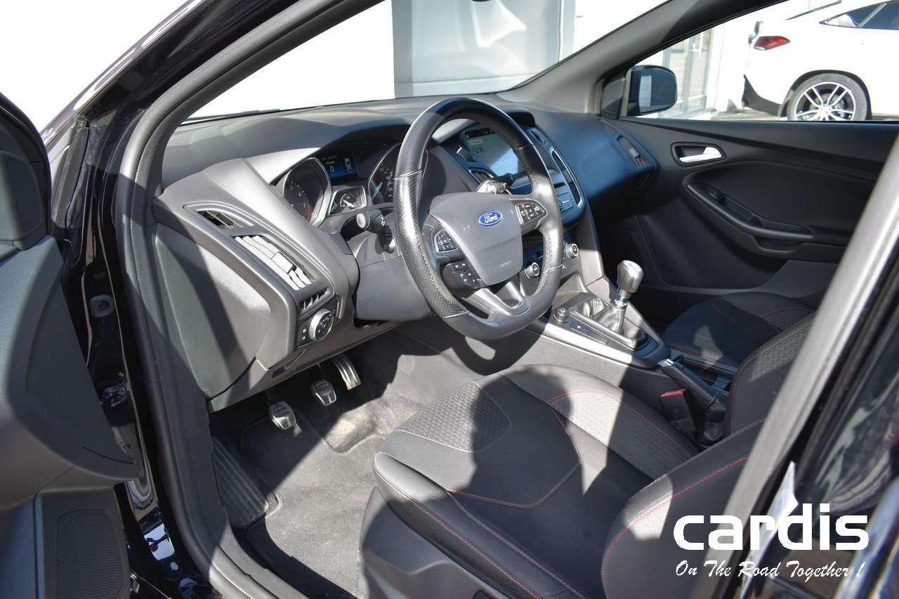 Ford Focus  Focus 1.0 EcoBoost ST Line