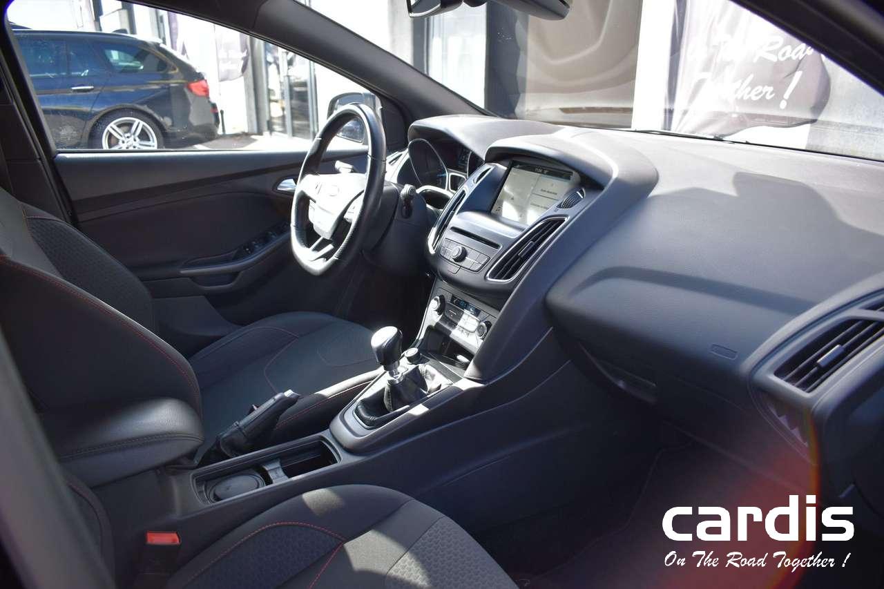 Ford Focus  Focus 1.0 EcoBoost ST Line