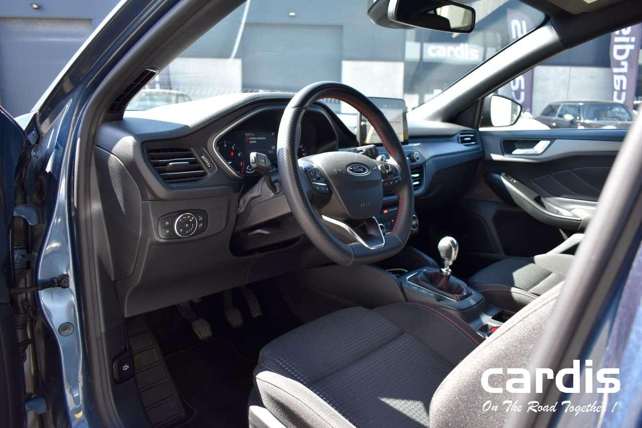 Ford Focus  Focus 1.0 EcoBoost MHEV ST-Line Design