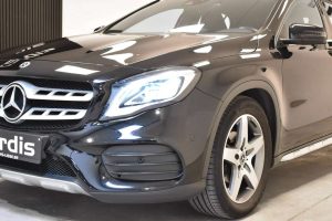 Mercedes-Benz GLA 180  GLA 180 Business Solution AMG (EU6.2)
