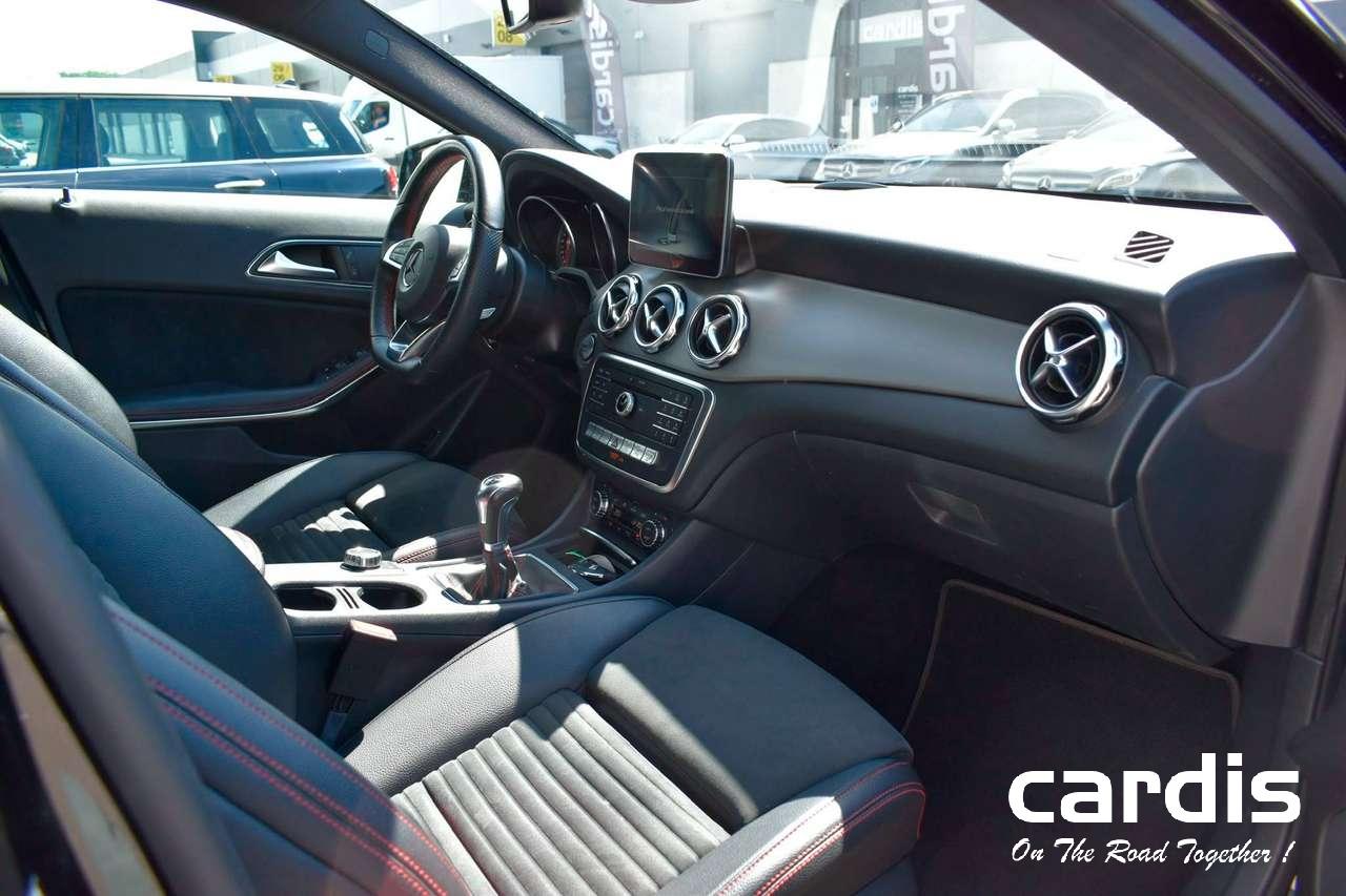 Mercedes-Benz GLA 180  GLA 180 Business Solution AMG (EU6.2)