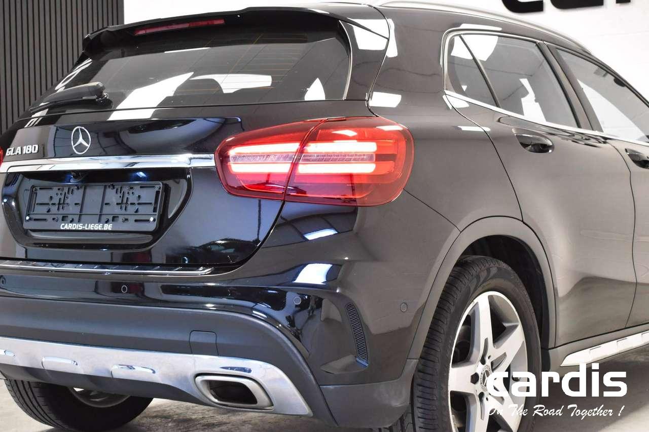 Mercedes-Benz GLA 180  GLA 180 Business Solution AMG (EU6.2)